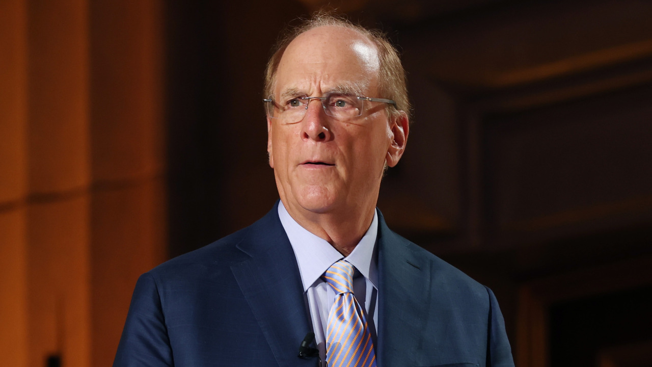 'Eu errei': Larry Fink perdeu US$ 100 milhões em um único trimestre, foi demitido e construiu a BlackRock sobre os escombros