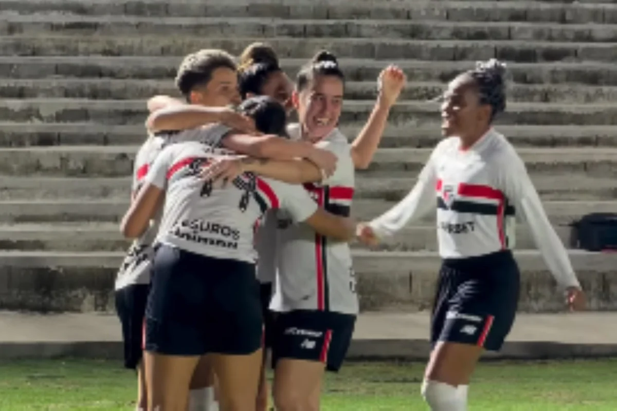 São Paulo vence Flamengo de virada na semifinal do Brasileirão Feminino