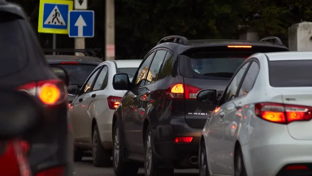 Golpe da quilometragem? Sistema do Detran "esconde" adulteração do hodômetro