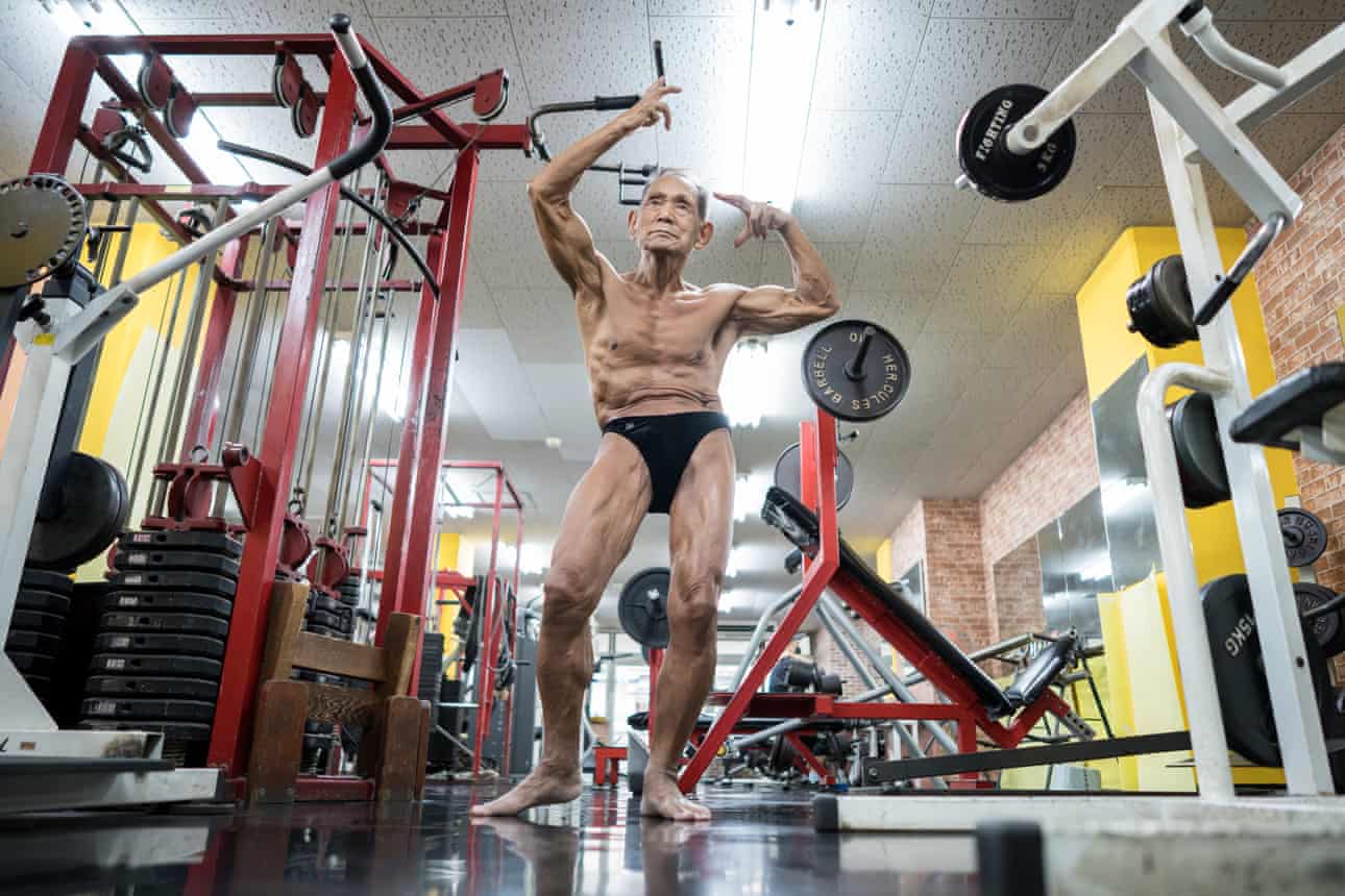 'Sou 100% natural': como o levantador de peso japonês de 90 anos ainda está conquistando títulos