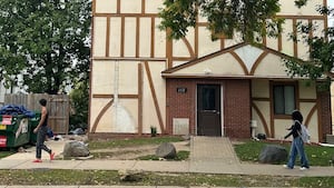 Polícia investiga caso de humilhação após homens cobertos de comida serem encontrados em casa de fraternidade no Wisconsin