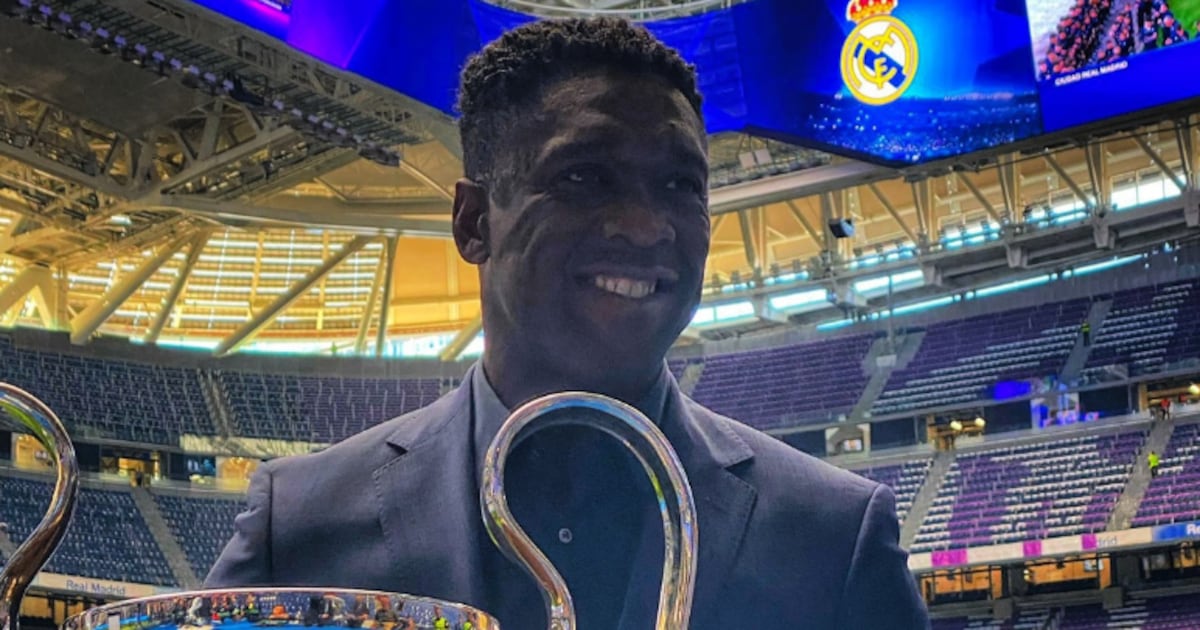 Seedorf chega hoje ao Corinthians com desafios dentro e fora de campo para evitar rebaixamento