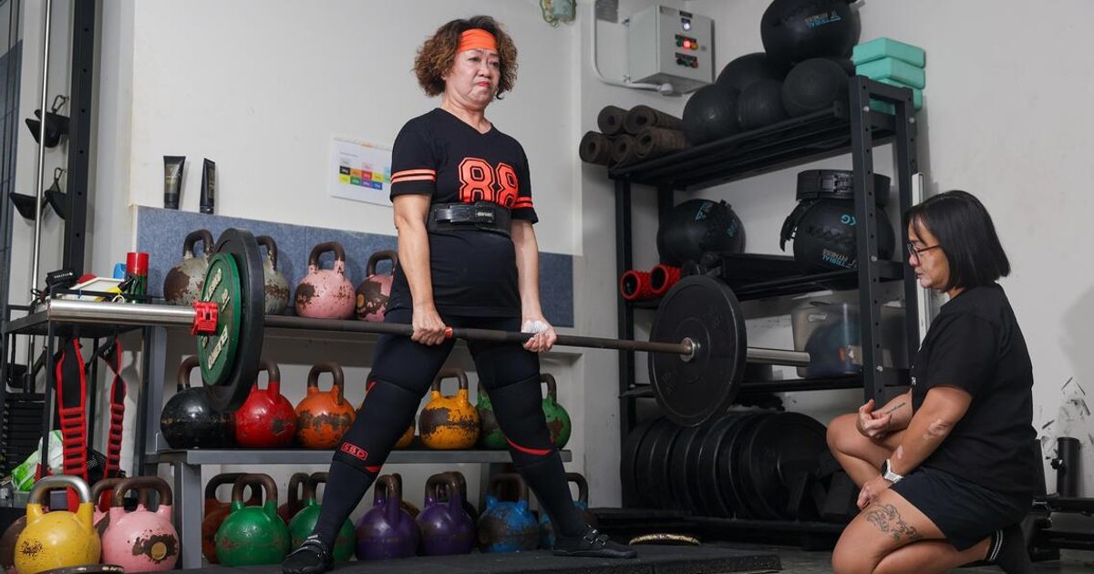 Granny powerlifter: Aos 71 anos, ela consegue fazer um levantamento terra de 70kg e está participando de sua primeira competição