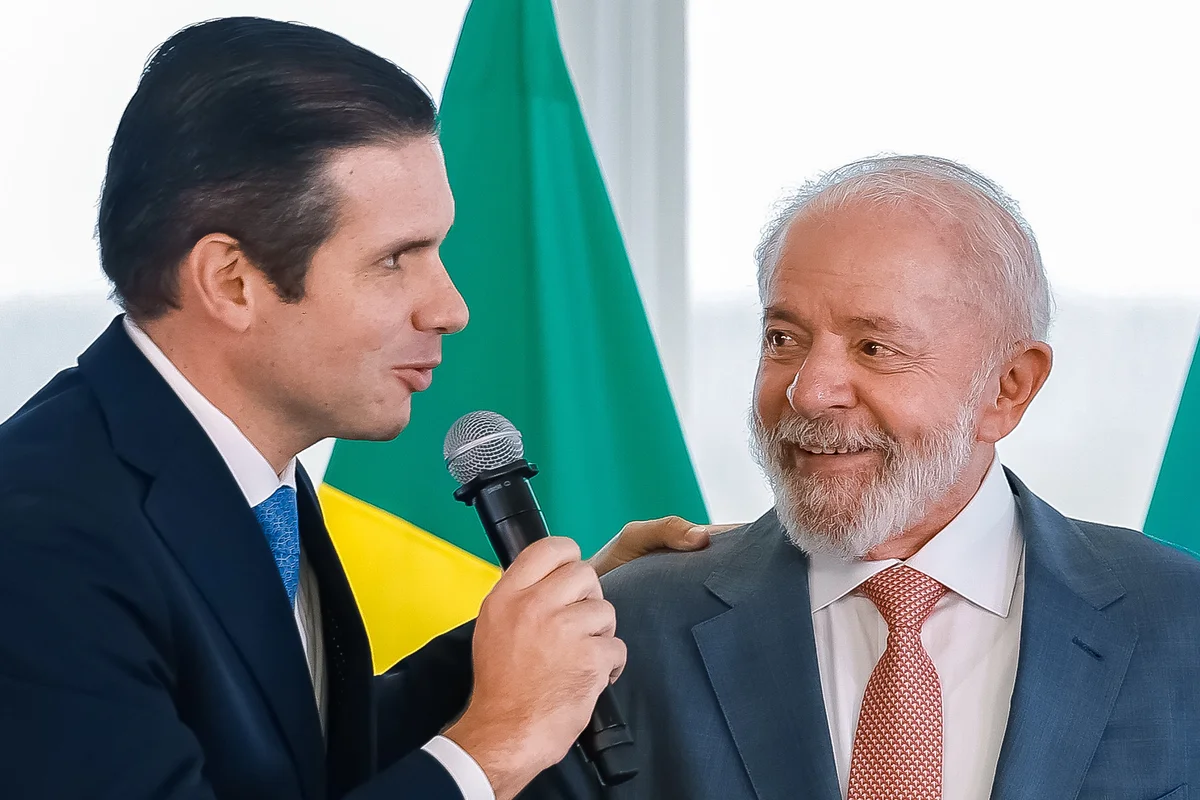 Lula recebe Motta um dia após Republicanos declarar apoio a Flávio