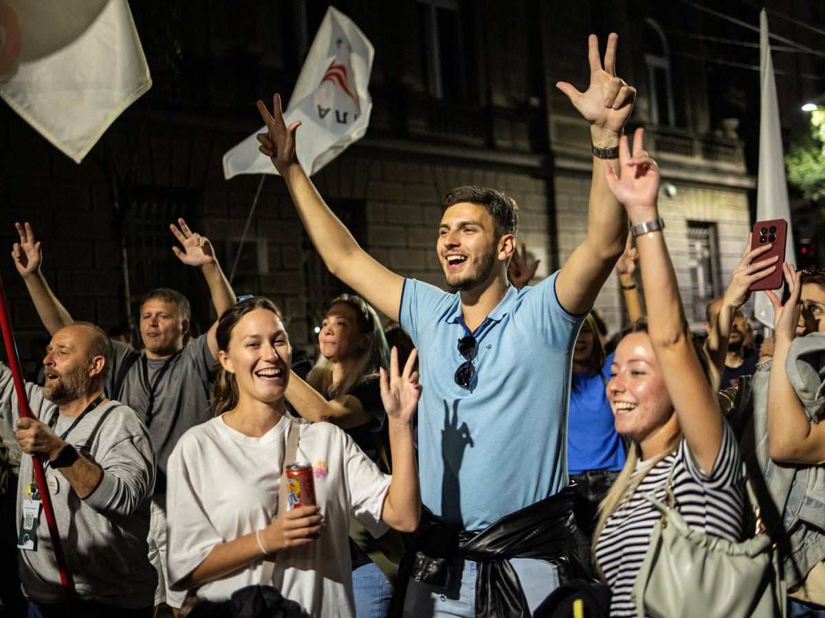 Um movimento de protesto da geração Z pode estar prestes a derrubar o forte homem da Sérvia. Veja por que isso vai abalar a Europa