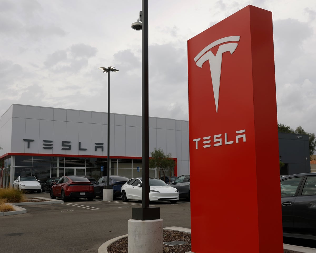 Tesla supera as projeções de lucros após Musk apresentar plano de fusão da SpaceX