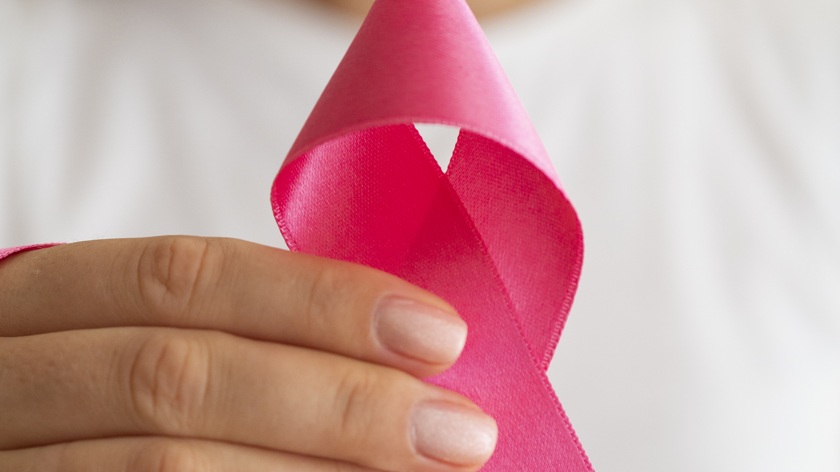 Outubro Rosa: mulheres com câncer de mama podem receber precatórios mais rápido