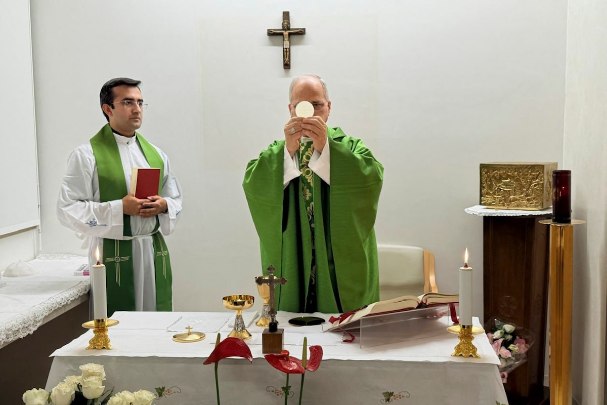 Vaticano publica 1ª imagem do papa após cirurgia; Leão XIV deve aparecer em público no domingo