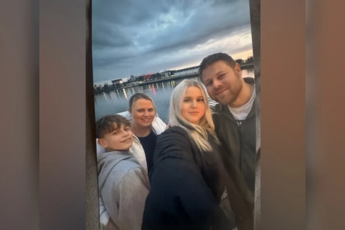 Imagem de Lois, seu marido e seus filhos - Metrópoles