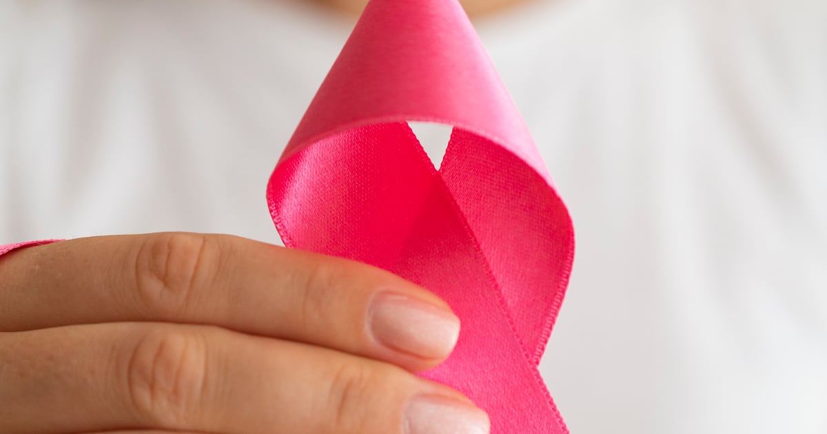 Outubro Rosa: mulheres com câncer de mama podem receber precatórios mais rápido