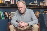 Juiz anula processo por abuso sexual infantil contra ator Timothy Busfield