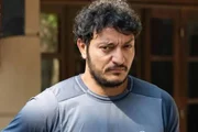 Allan Souza como Tom em Quem Ama Cuida