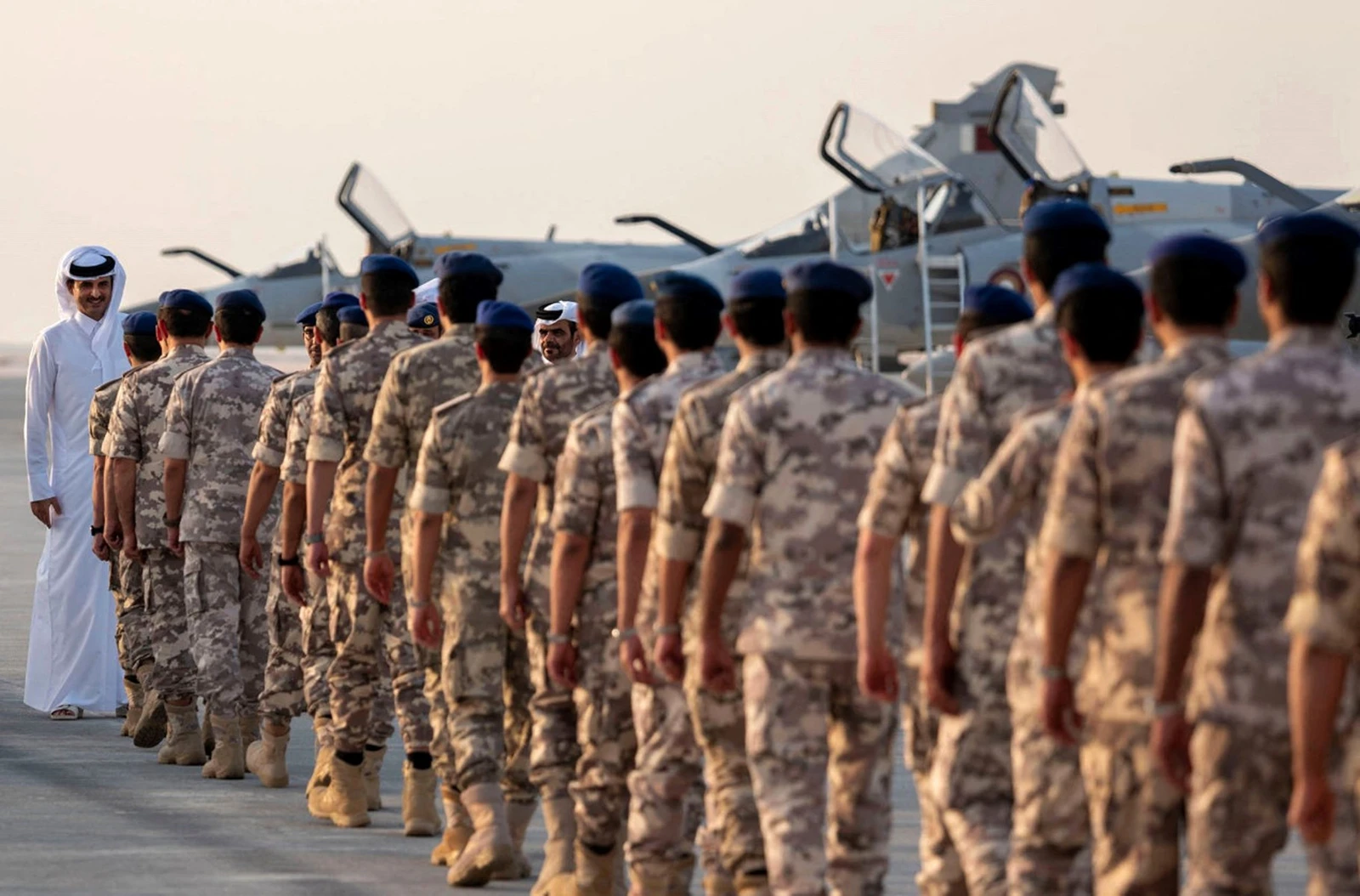 Bahrein, Emirados Árabes Unidos e Omã oferecem condolências à Arábia Saudita pelas vítimas do acidente de helicóptero em Najran