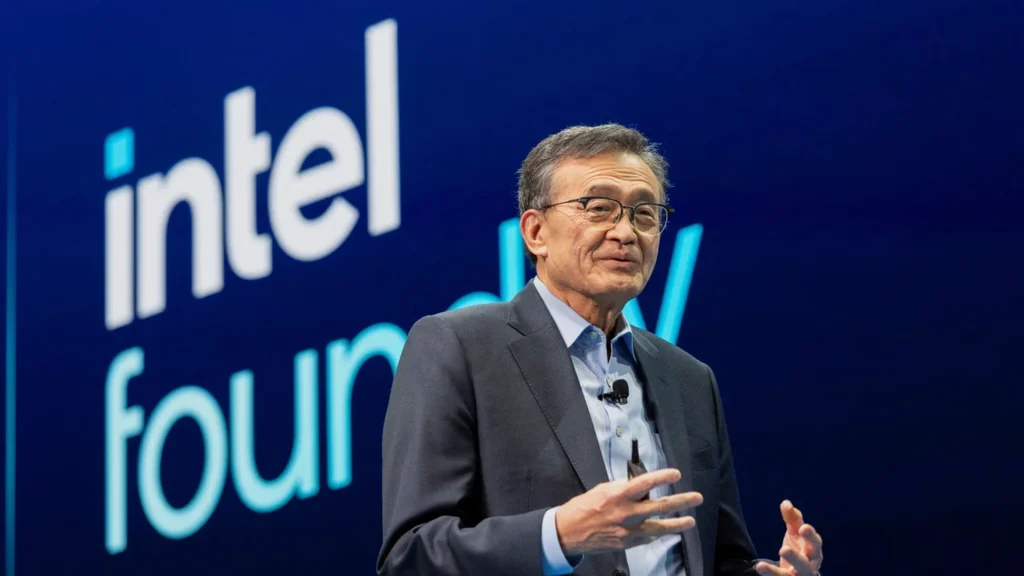 CEO da Intel cobra setor de IA e faz nova previsão sobre escassez: "Tem de dar lucro"