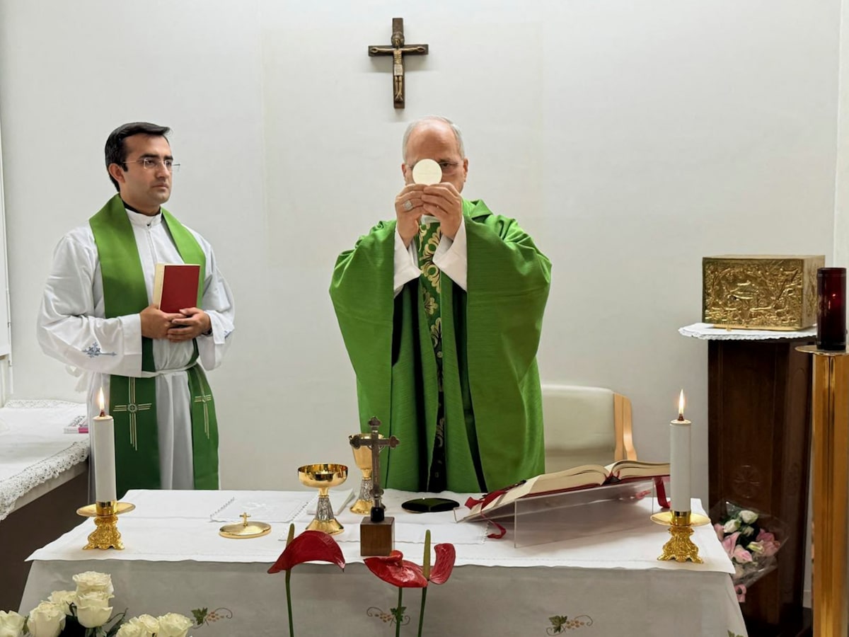 Vaticano publica 1ª imagem do papa após cirurgia; Leão XIV deve aparecer em público no domingo