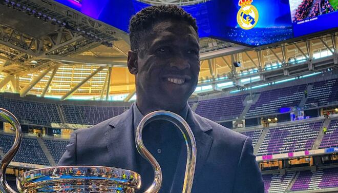 Seedorf chega hoje ao Corinthians com desafios dentro e fora de campo para evitar rebaixamento