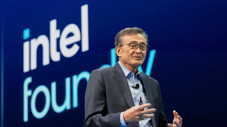 CEO da Intel cobra setor de IA e faz nova previsão sobre escassez: "Tem de dar lucro"