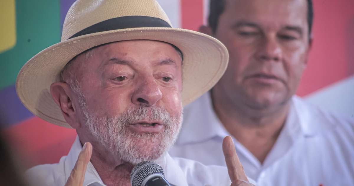 Debate em um canal e candidato em outro: tática de Lula foi usada por Bolsonaro em 2018