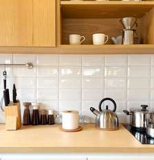 Pequenas substituições podem ajudar a reduzir o uso de plástico na cozinha Foto: Canva / Bons Fluidos